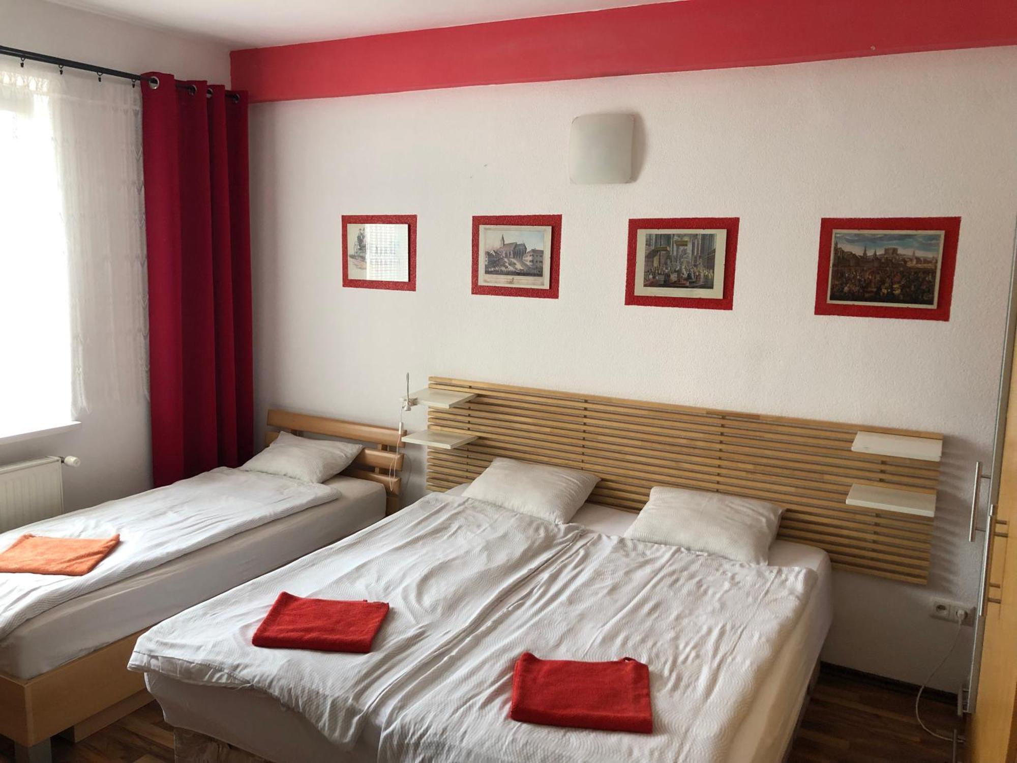 ברטיסלאבה Red Apartment מראה חיצוני תמונה